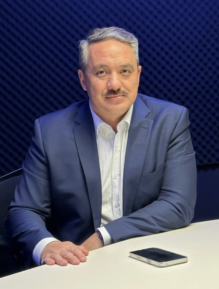 Руслан Султанов